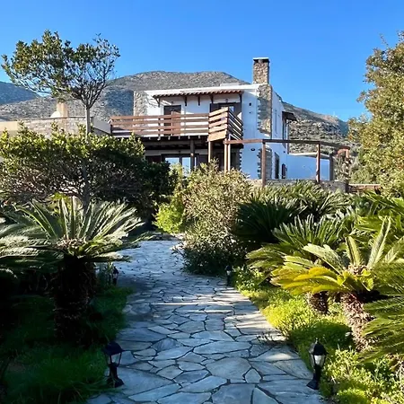 Scenic Coastal Getaway